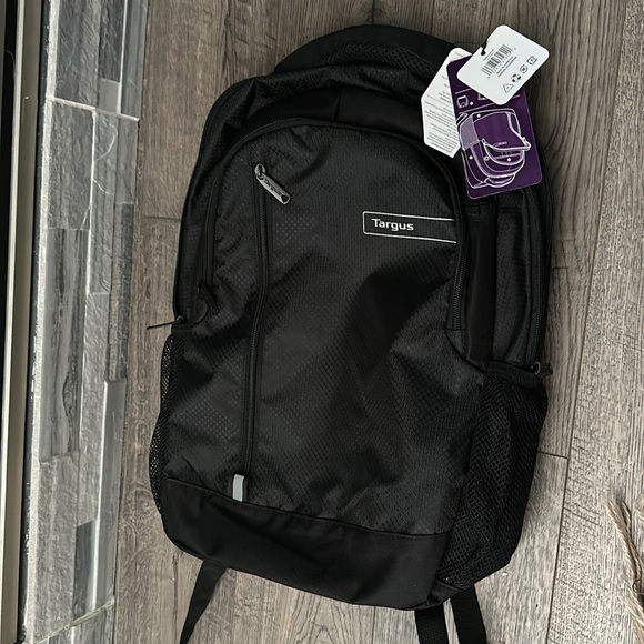 Targus 15.6" Sport Backpack, Black - Picture 6 of 10